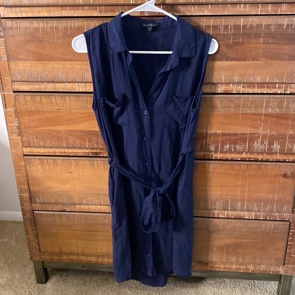 Navy sleeveless dress with pockets